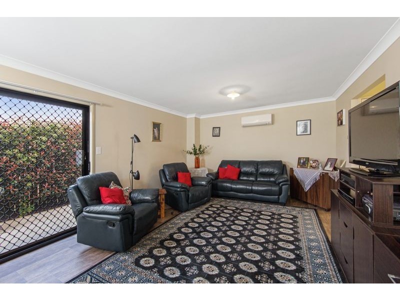52 Tara Street, Wilsonton QLD 4350