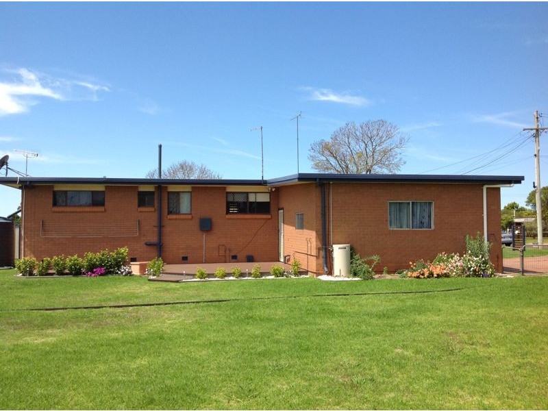 5 Janet Court, Wilsonton QLD 4350