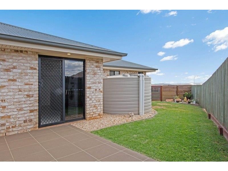 13 Oliver St, Highfields QLD 4352