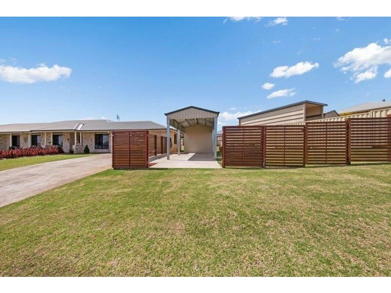 13 Oliver St, Highfields QLD 4352