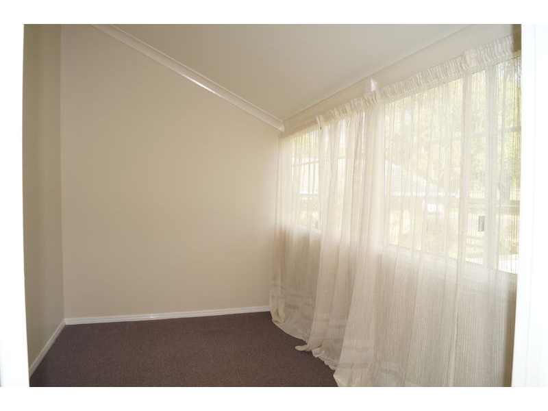 27 Pottinger St, Newtown QLD 4350