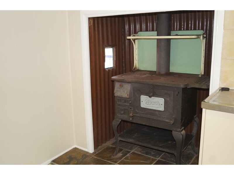 27 Pottinger St, Newtown QLD 4350