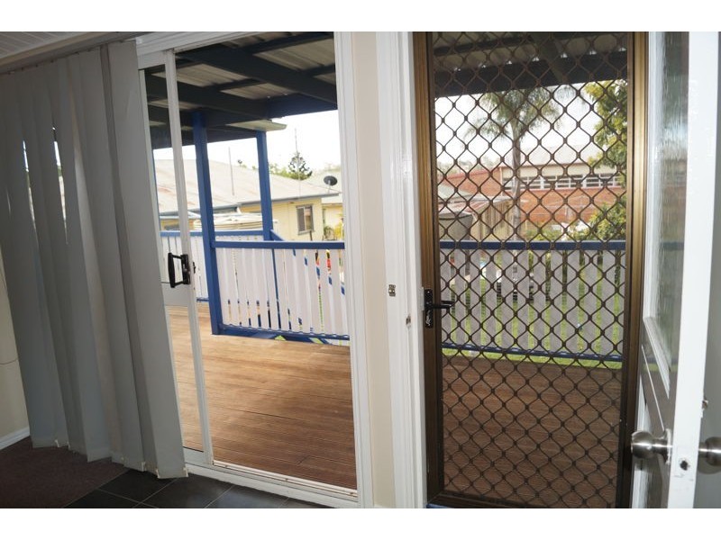 27 Pottinger St, Newtown QLD 4350