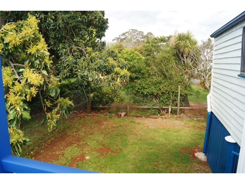 27 Pottinger St, Newtown QLD 4350