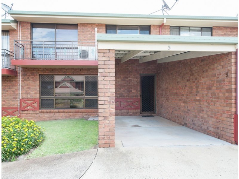 5/367-369 Margaret Street, Newtown QLD 4350