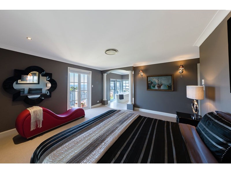 6 Sherwood Street, Mount Lofty QLD 4350