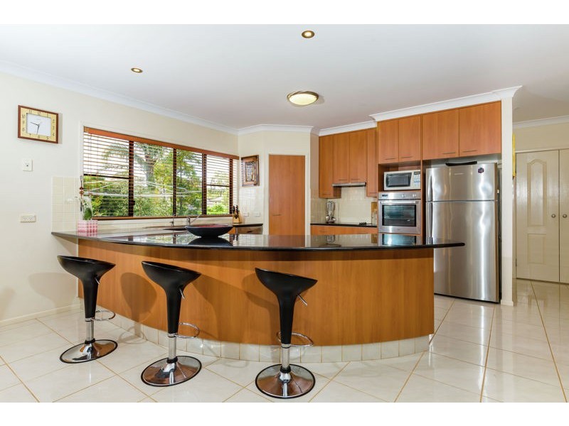 2 William Court, Cotswold Hills QLD 4350