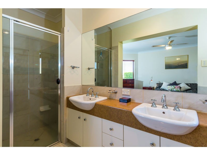 2 William Court, Cotswold Hills QLD 4350