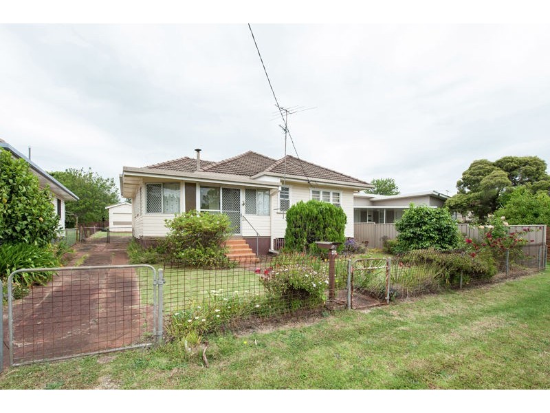 20 Dalmeny Street, Wilsonton QLD 4350