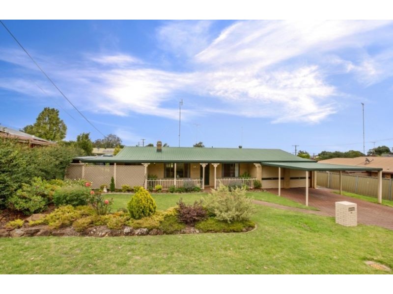 40 Hinkler Crescent, Wilsonton QLD 4350