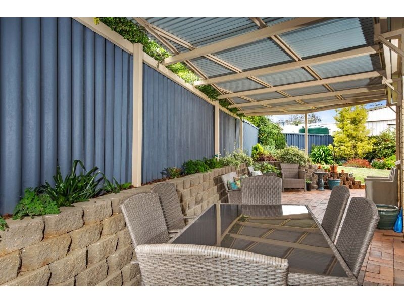 40 Hinkler Crescent, Wilsonton QLD 4350
