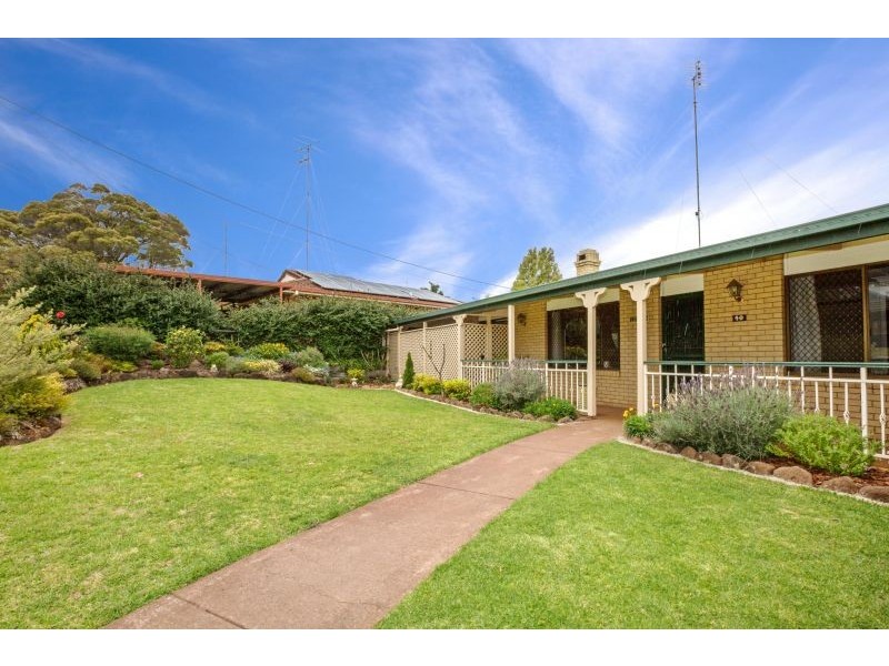 40 Hinkler Crescent, Wilsonton QLD 4350