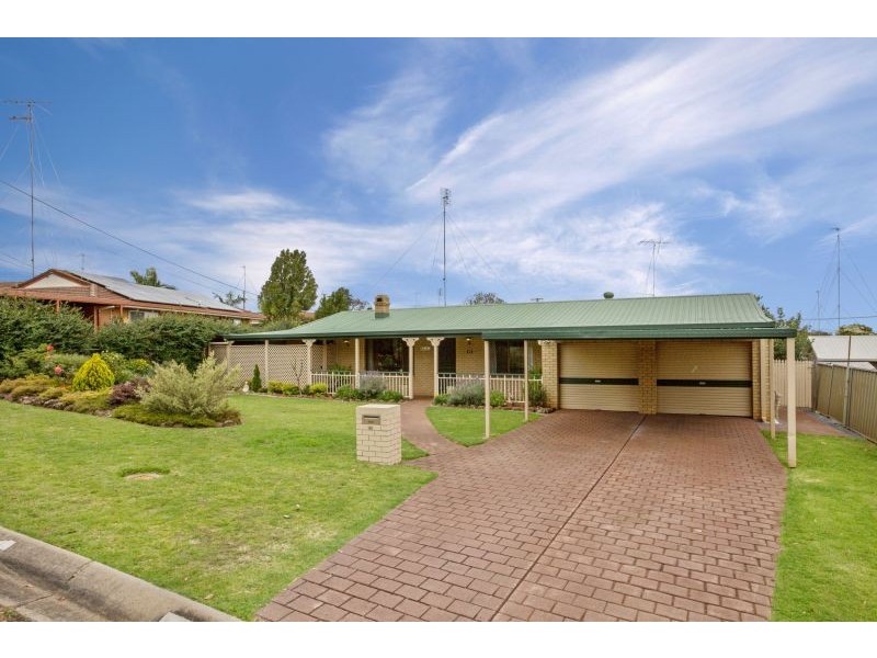 40 Hinkler Crescent, Wilsonton QLD 4350