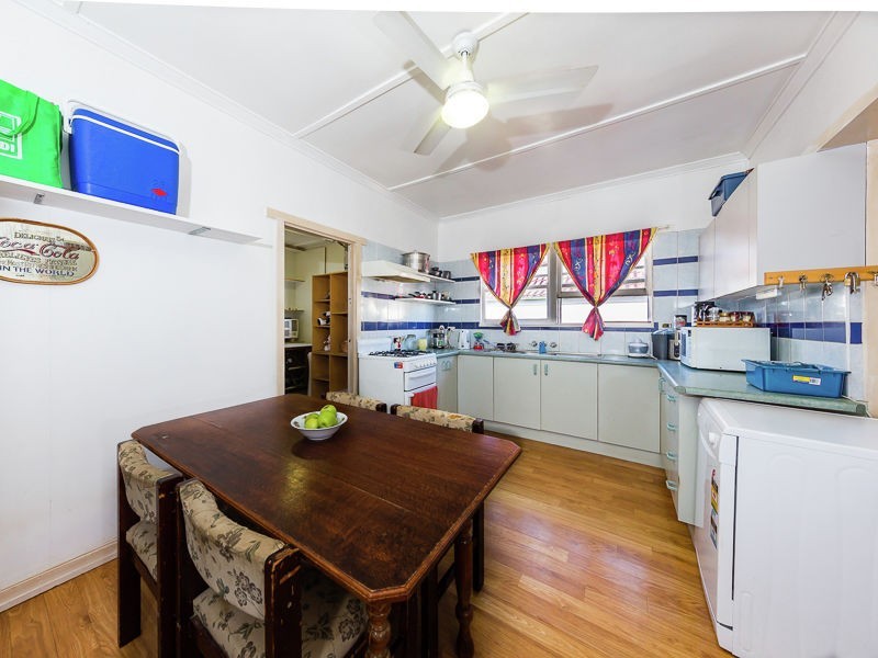 3 Derwak Street, Harristown QLD 4350