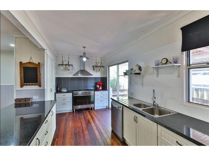 17 Atkinson Street, South Toowoomba QLD 4350