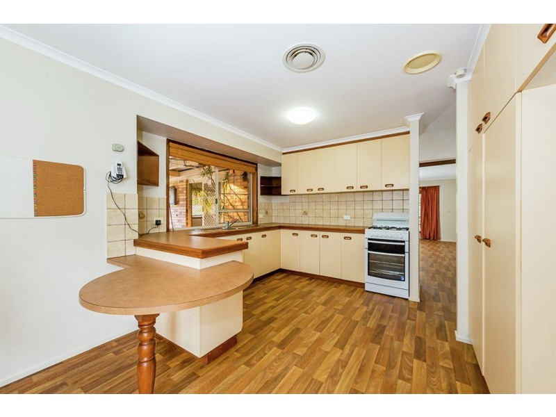 6 Millicent Court, Centenary Heights QLD 4350