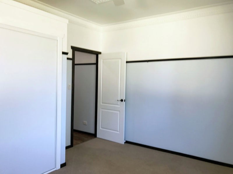 247 Campbell Street, Newtown QLD 4350