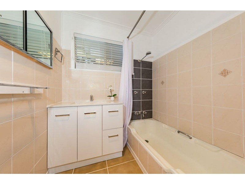 304 South Street, Harristown QLD 4350