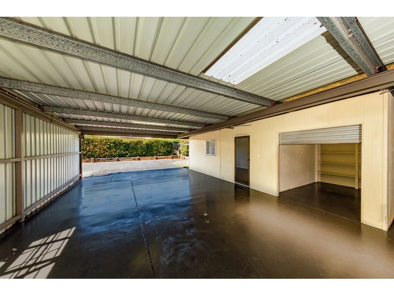 304 South Street, Harristown QLD 4350