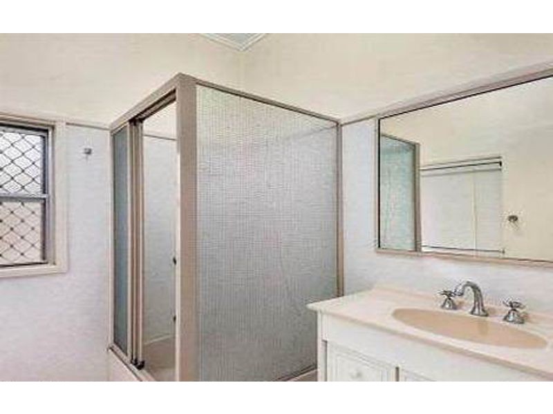 7 Kowald St, Harristown QLD 4350