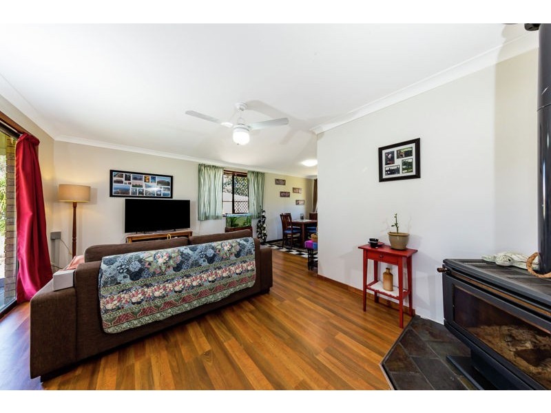 2 Palmerstone Court, Wyreema QLD 4352