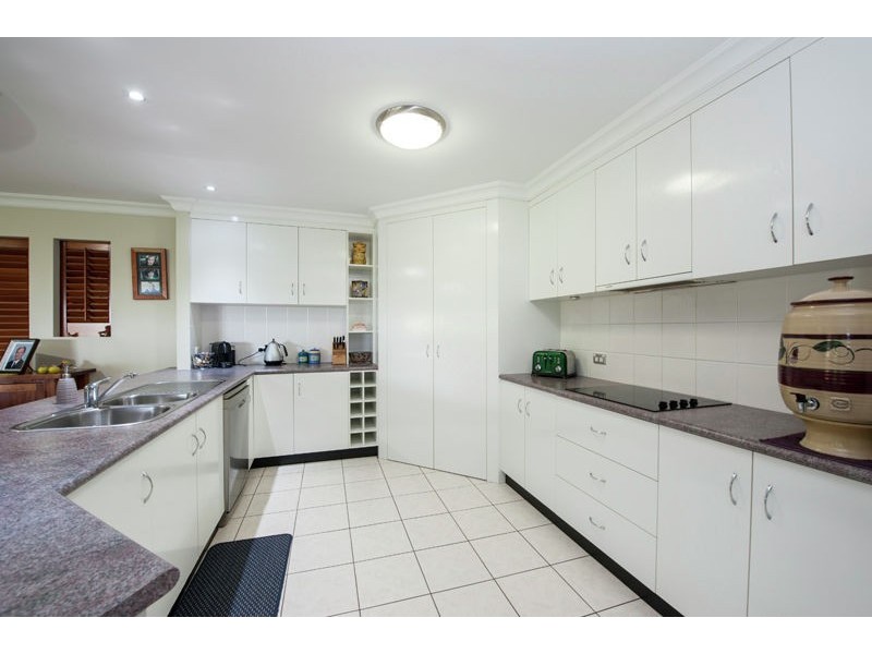 7 Jake Court, Middle Ridge QLD 4350