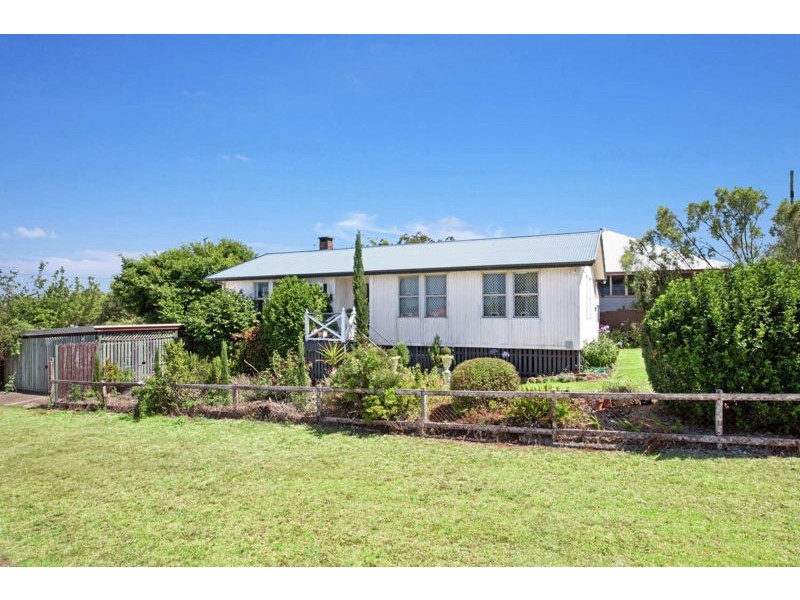 15 O’Brien Street, Harlaxton QLD 4350
