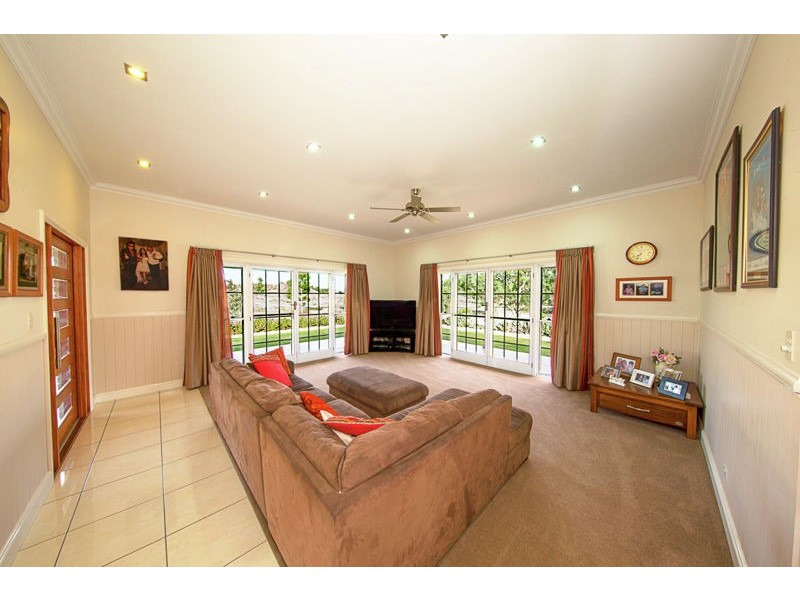 518 Goombungee Meringandan Road, Meringandan West QLD 4352