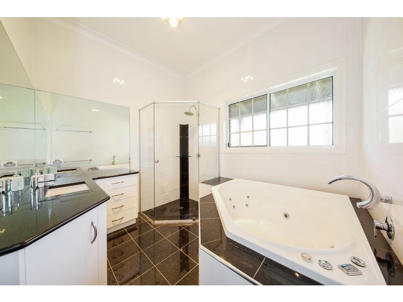 518 Goombungee Meringandan Road, Meringandan West QLD 4352