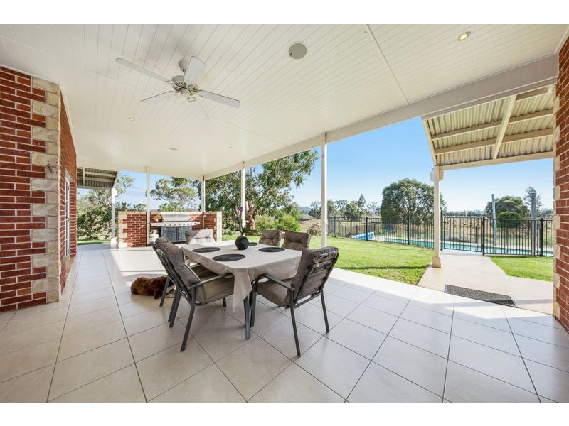 518 Goombungee Meringandan Road, Meringandan West QLD 4352