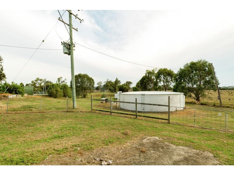 518 Goombungee Meringandan Road, Meringandan West QLD 4352