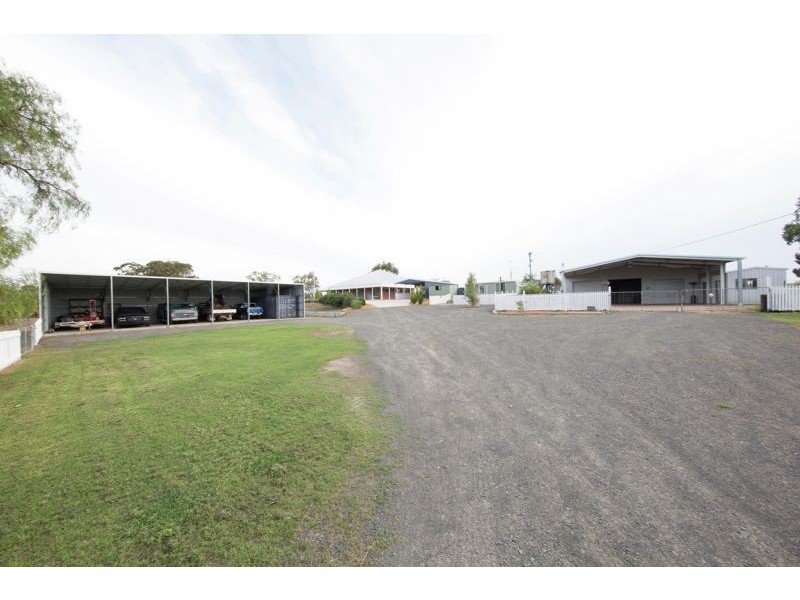 518 Goombungee Meringandan Road, Meringandan West QLD 4352