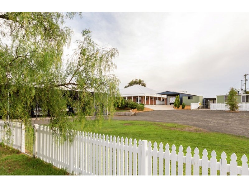 518 Goombungee Meringandan Road, Meringandan West QLD 4352