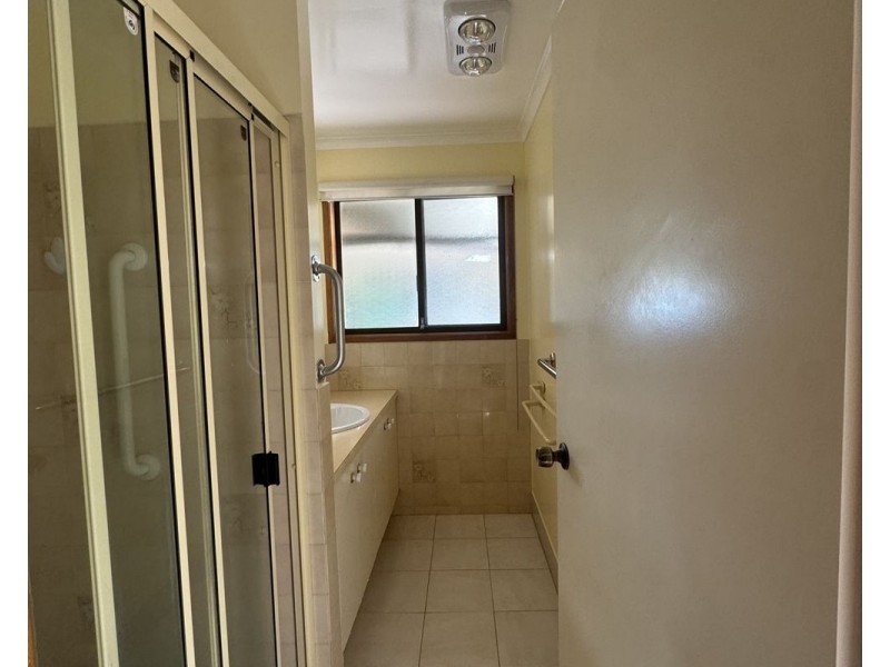 2/18 Eunice Court, Kearneys Spring QLD 4350