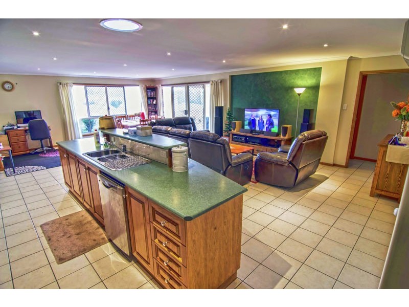 672 Preston Boundary Road, Preston QLD 4352