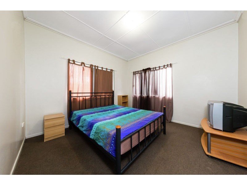 7 Victory Street, Newtown QLD 4350