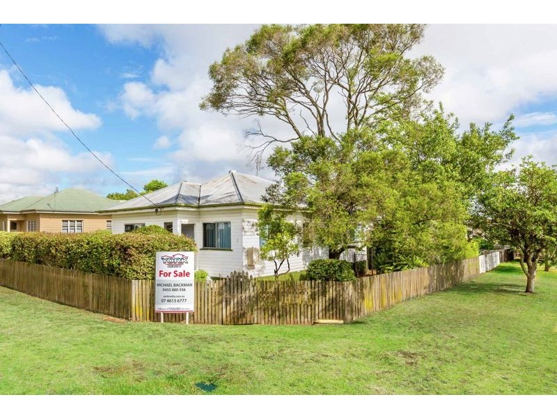 7 Victory Street, Newtown QLD 4350