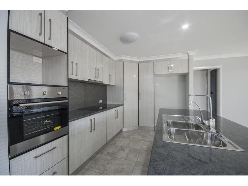 1/3 Warwick Street, Harristown QLD 4350