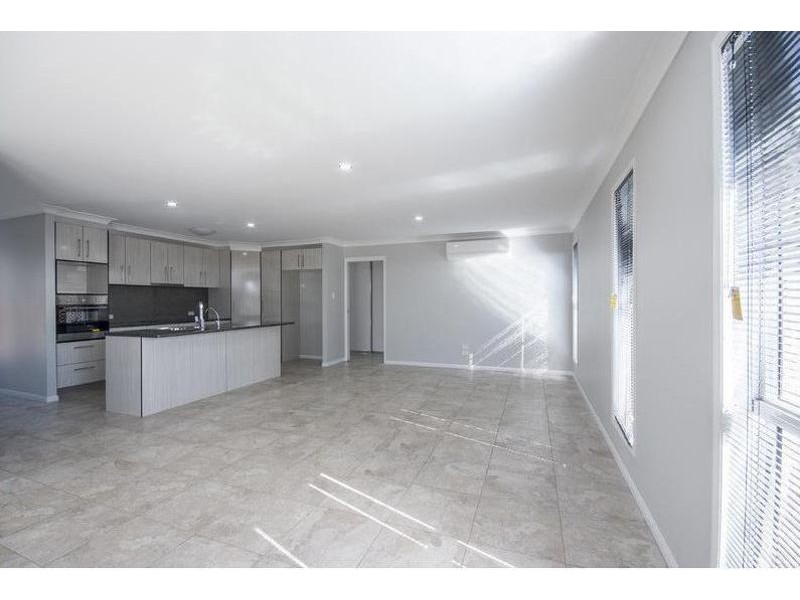 1/3 Warwick Street, Harristown QLD 4350