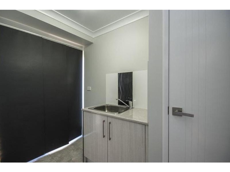 1/3 Warwick Street, Harristown QLD 4350