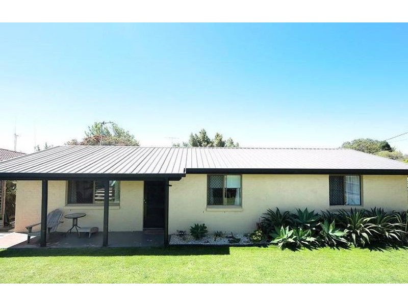 1 Champagne Crescent, Wilsonton Heights QLD 4350