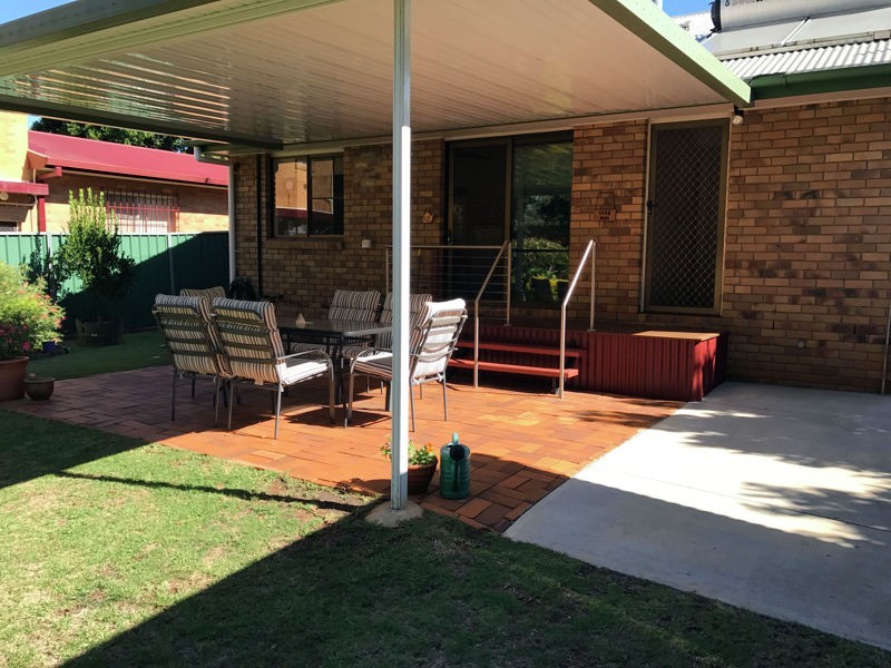 277b James Street, Newtown QLD 4350