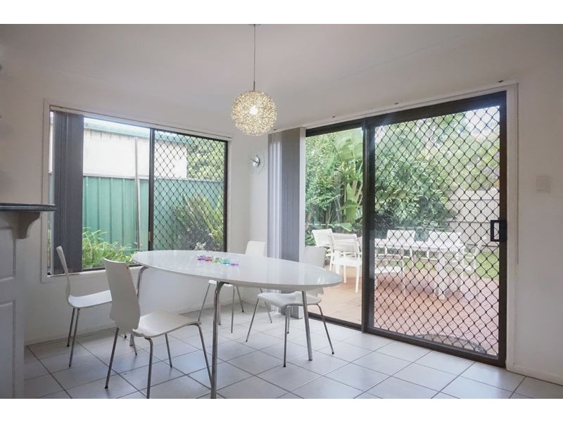 5 Talinga Street, Mount Lofty QLD 4350