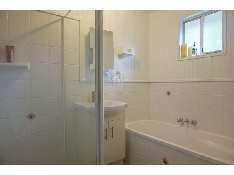5 Talinga Street, Mount Lofty QLD 4350