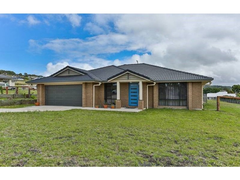 18 Northerly Drive, Hodgson Vale QLD 4352