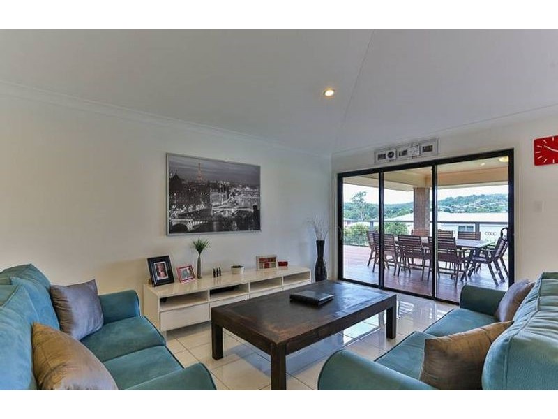 18 Northerly Drive, Hodgson Vale QLD 4352