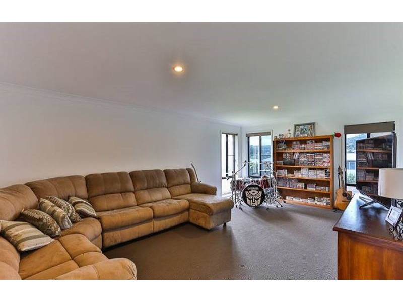 18 Northerly Drive, Hodgson Vale QLD 4352