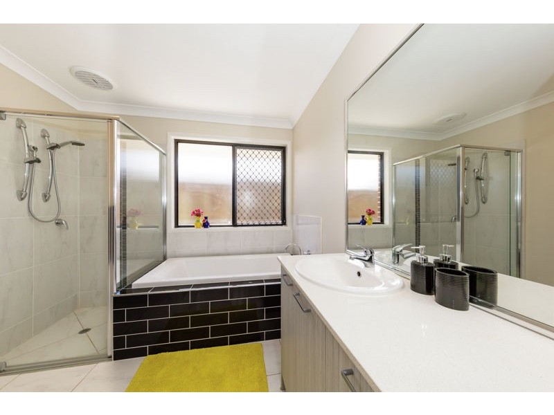 46 Entabeni Drive, Kearneys Spring QLD 4350