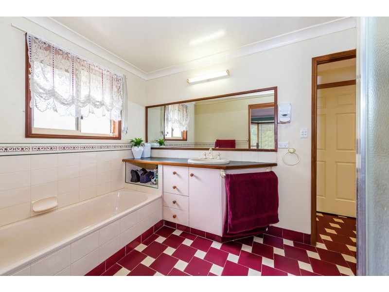 45 William Street, Cambooya QLD 4358