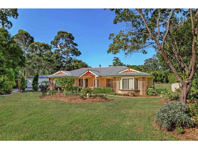 6 Clarke Road, Highfields QLD 4352